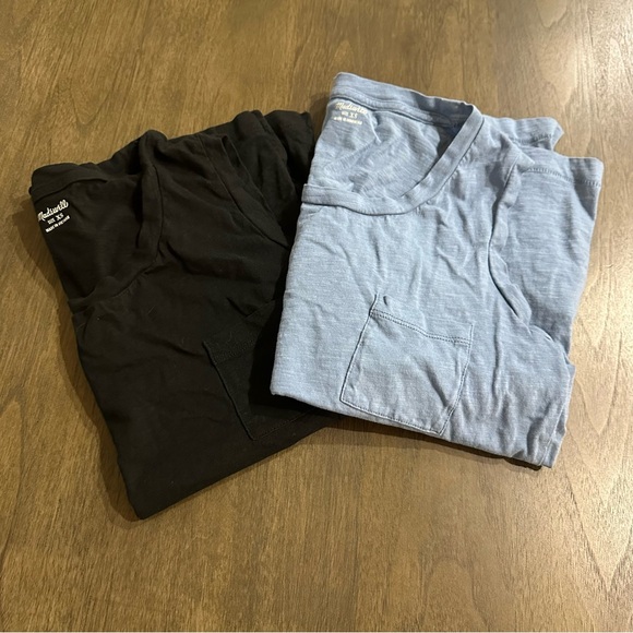 Set of Two Madewell Women’s Black and Blue Scoop Shirts Size XS - Picture 2 of 13
